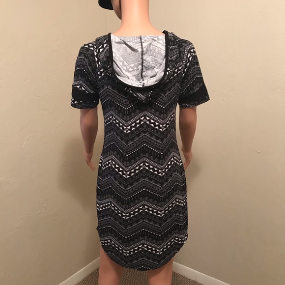 No Boundaries Activewear Dress or Tunic - Picture 5 of 5